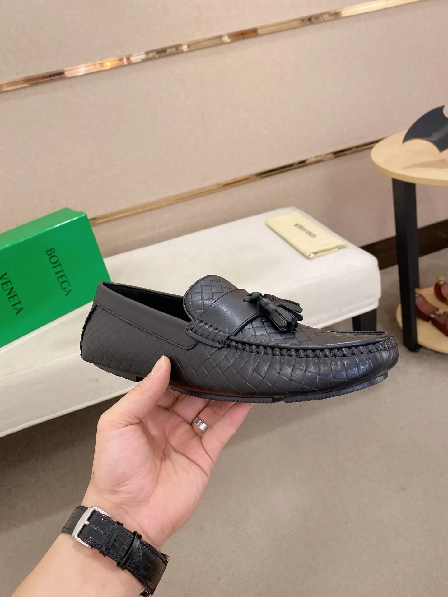 Men's Men's Shoes💰 420💰 (Niu Li + Niu Pad) [BV] The latest hot style‼ ️Casual men's shoes, uppers imported first-layer cowhide ➕Full imported cowhide lining✔️Exquisite workmanship, excellent foot feel, special rubber soles✔️, cool and fashionable, the latest fashion, fashionable outsole, hurry up. Code number: 38-44 (can be customized to 37.45, non-refundable)